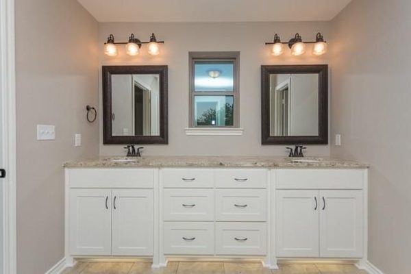 Custom bathroom cabinetry by Custom Wordworks in Longview, TX