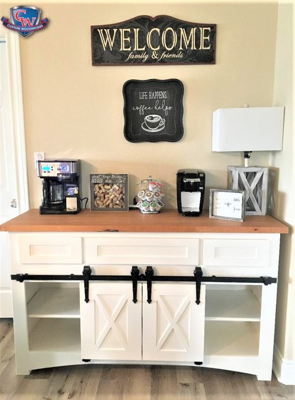 Completed custom cabinetry project by Custom Wordworks in Longview, TX