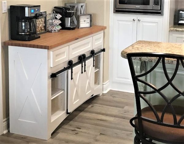 Completed custom cabinetry project by Custom Wordworks in Longview, TX