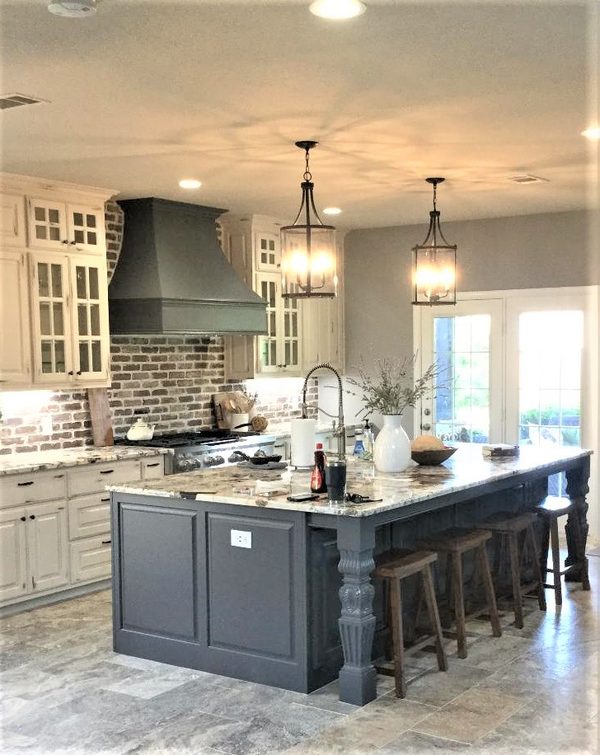 Custom kitchen cabinetry by Custom Wordworks in Longview, TX